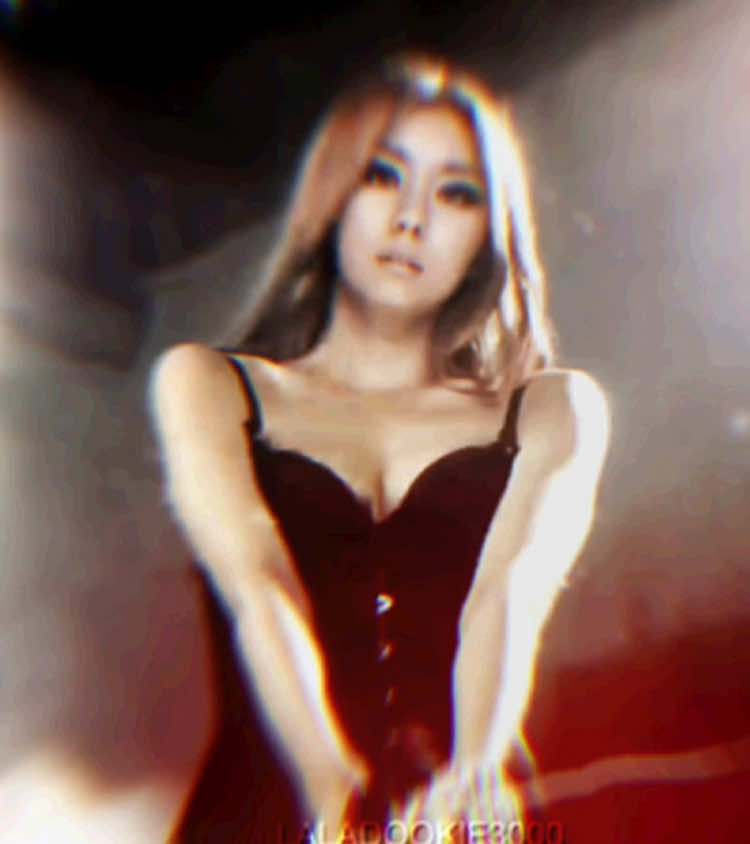 @Σ(°ロ°) .ᐟ ⋆˚