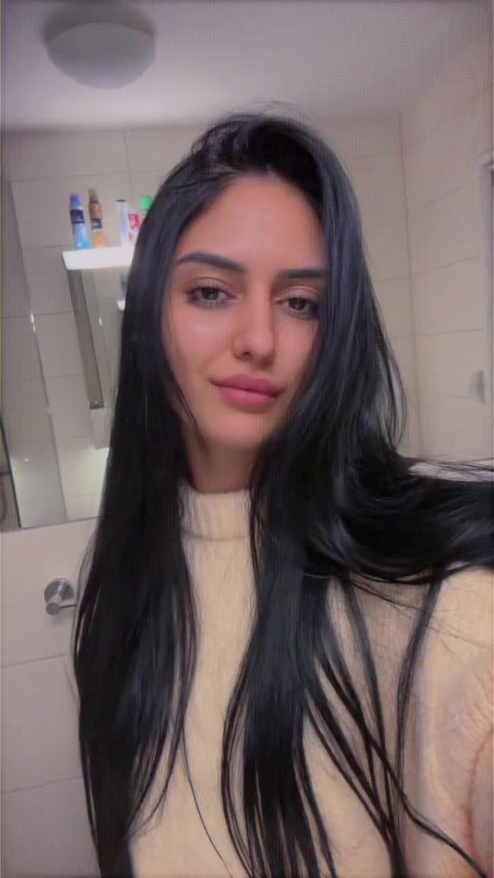 @Elena Jora