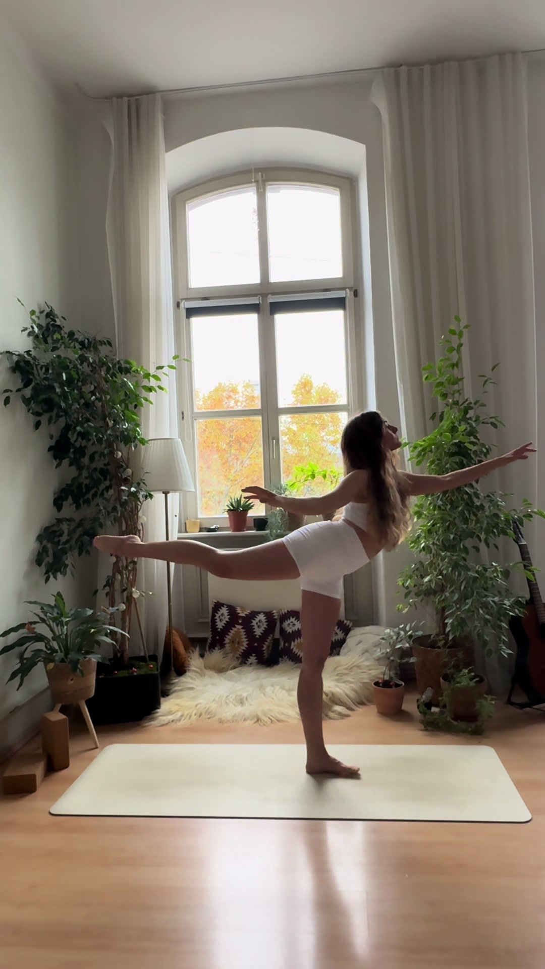 @Marla Moon Yoga 🌒