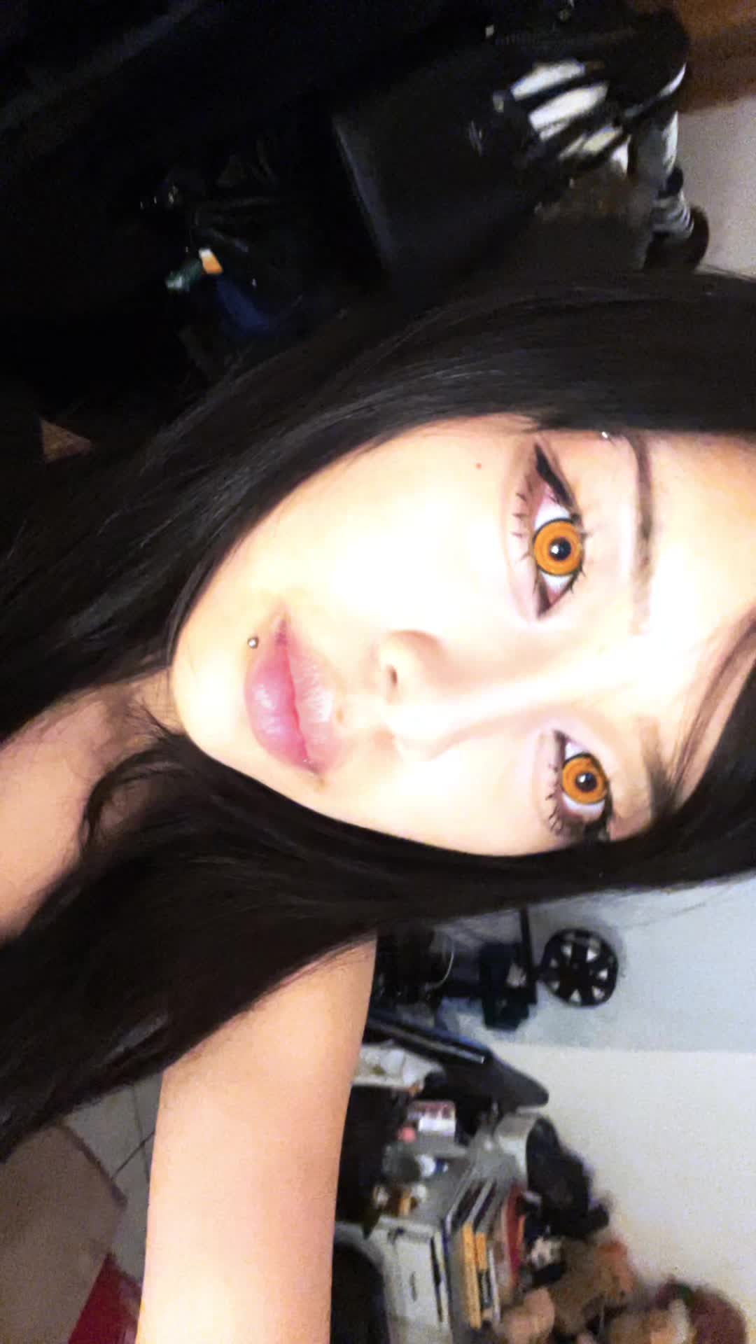 @❁