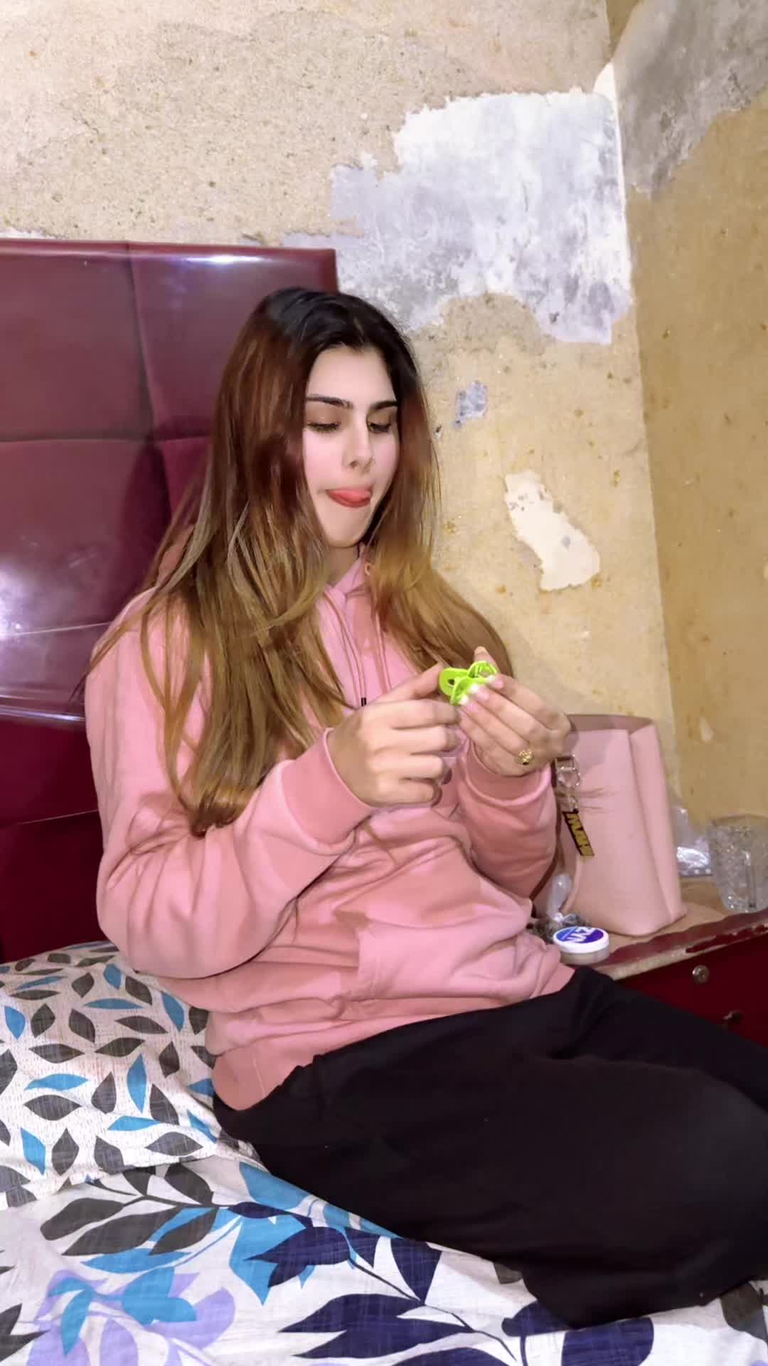 @MAHI 👑