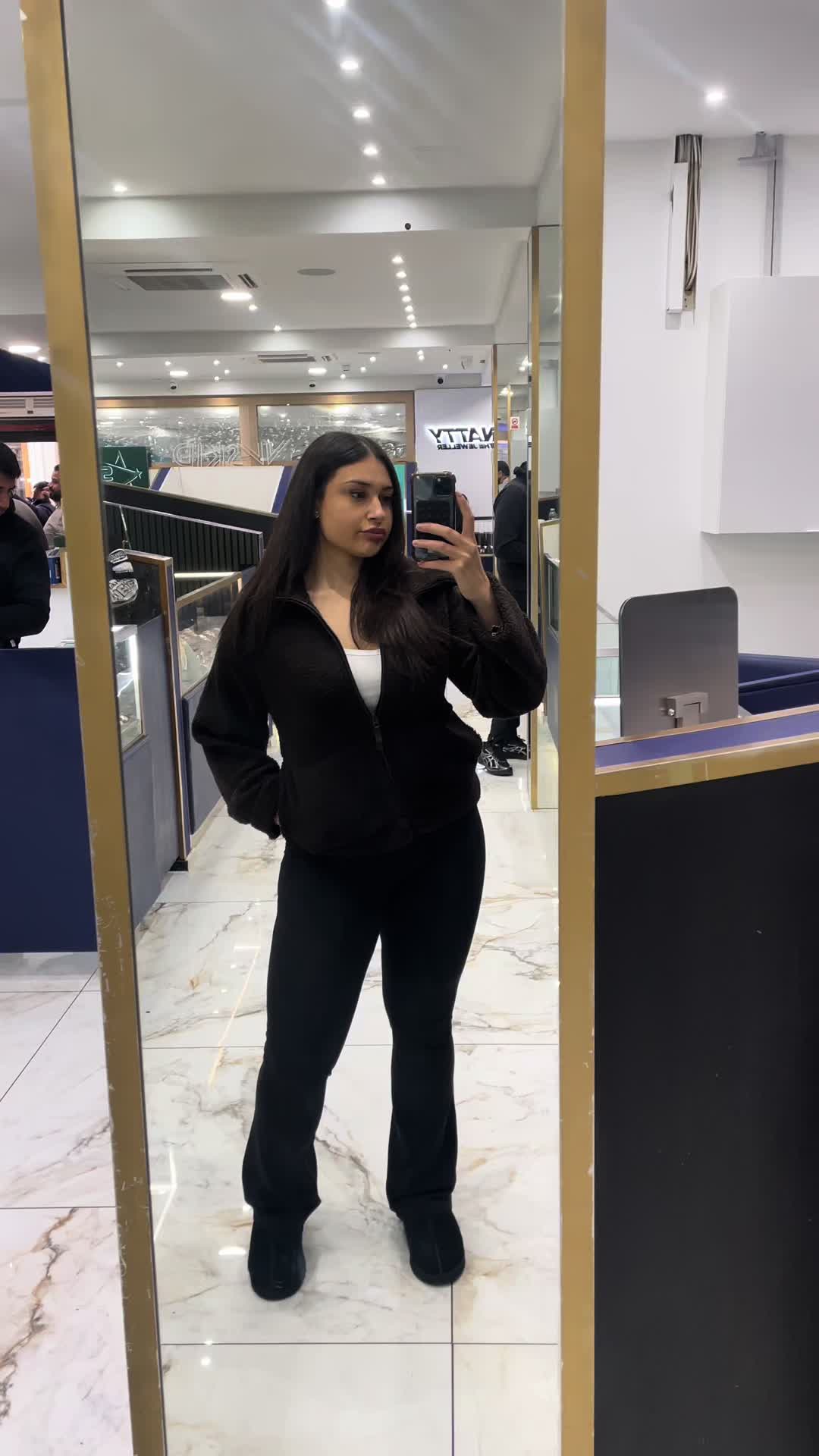 @Mels Yh | Jeweller