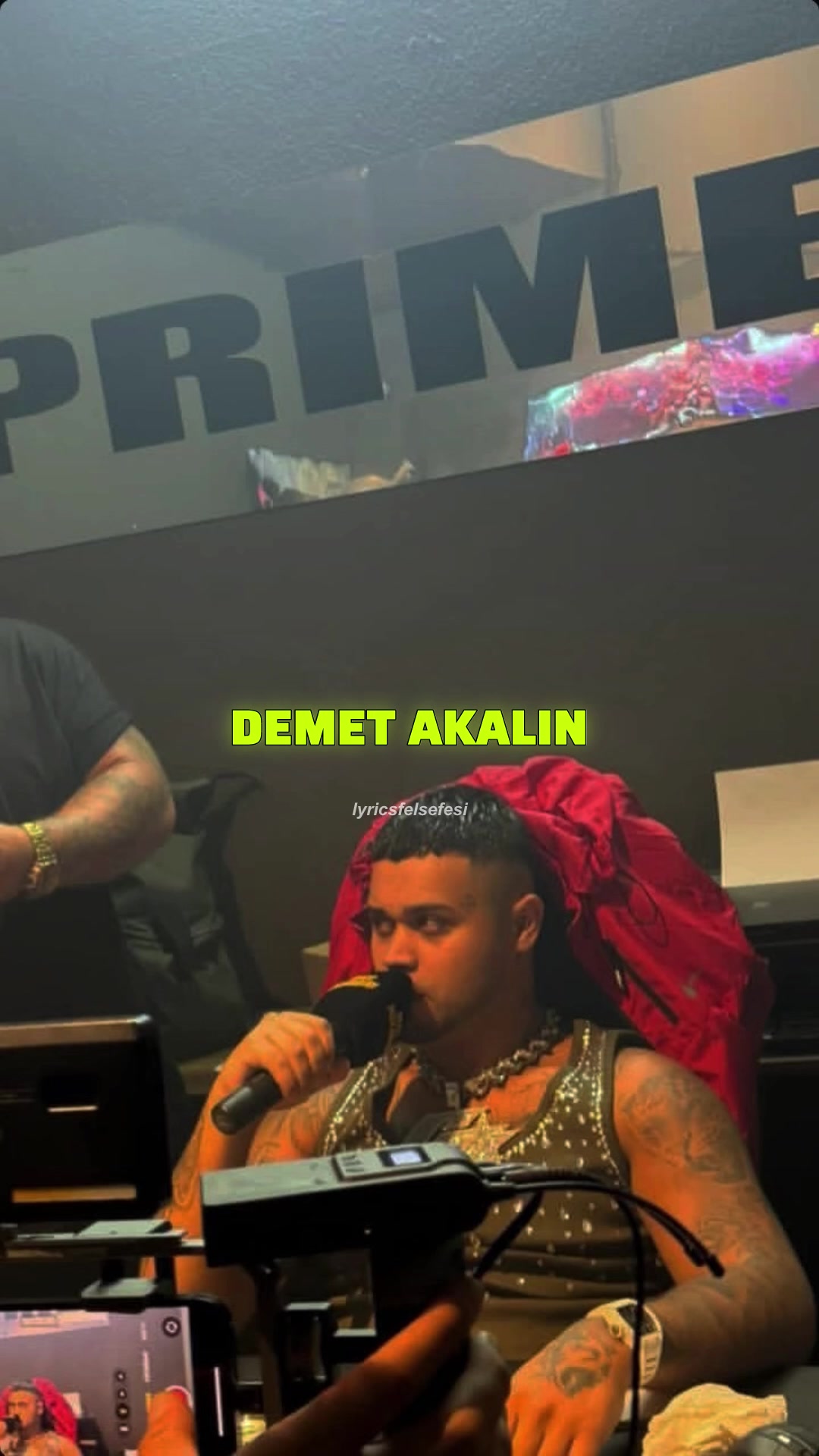 @Lyrics Felsefesi
