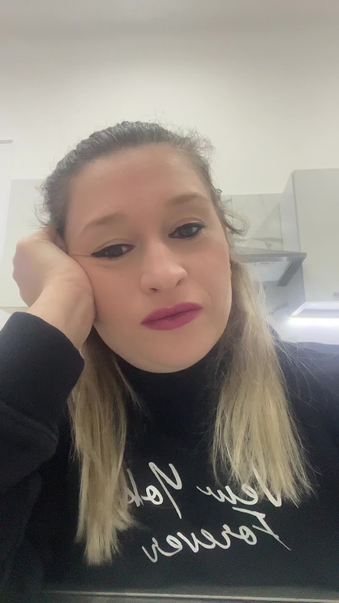 @Rosy_989