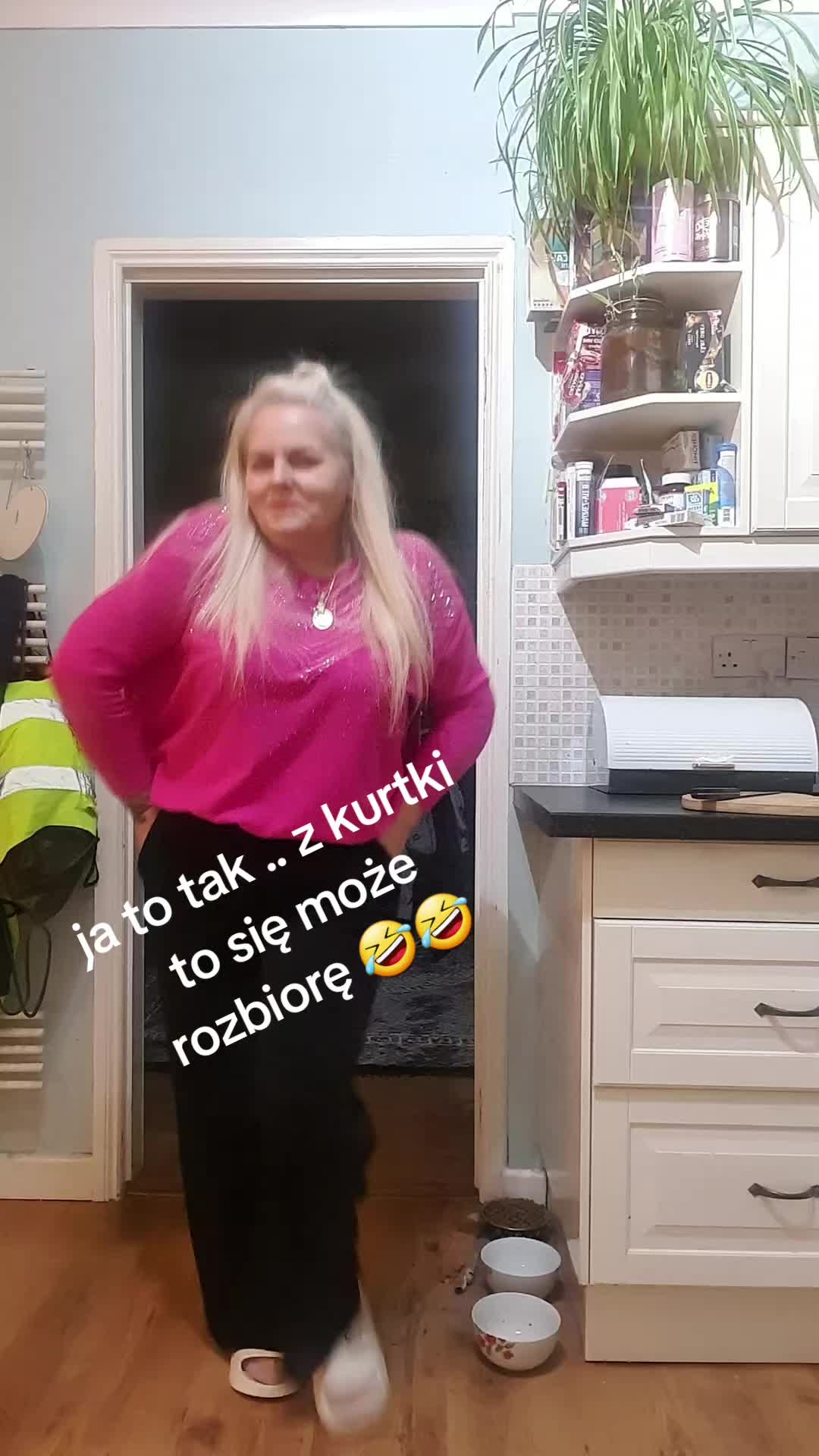 @Katty 58 plus size🤣