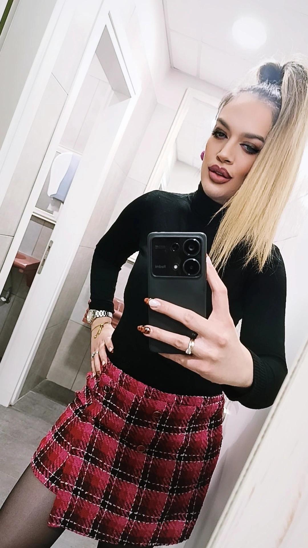 @Freideriki_Kou