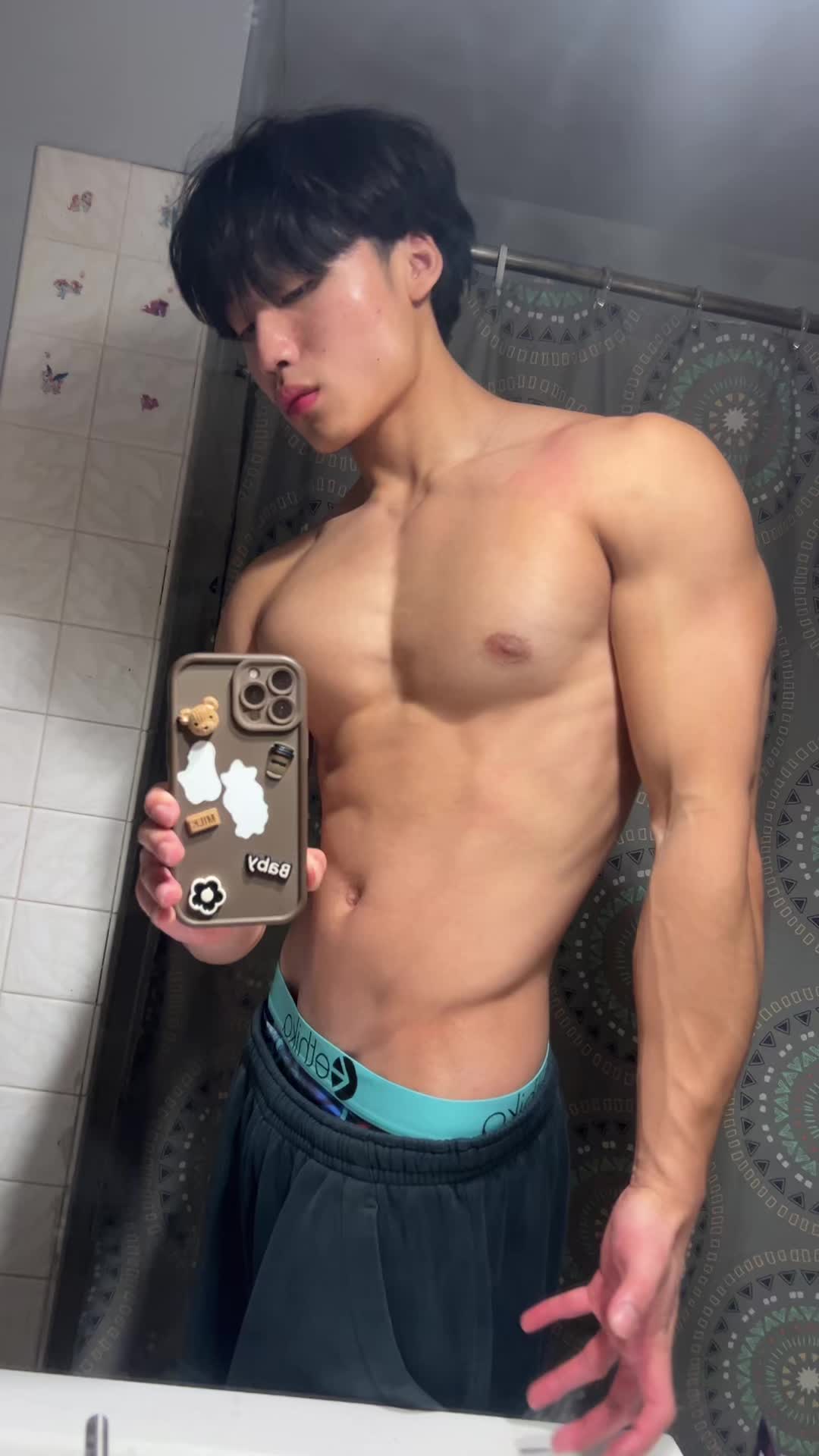 @Loo