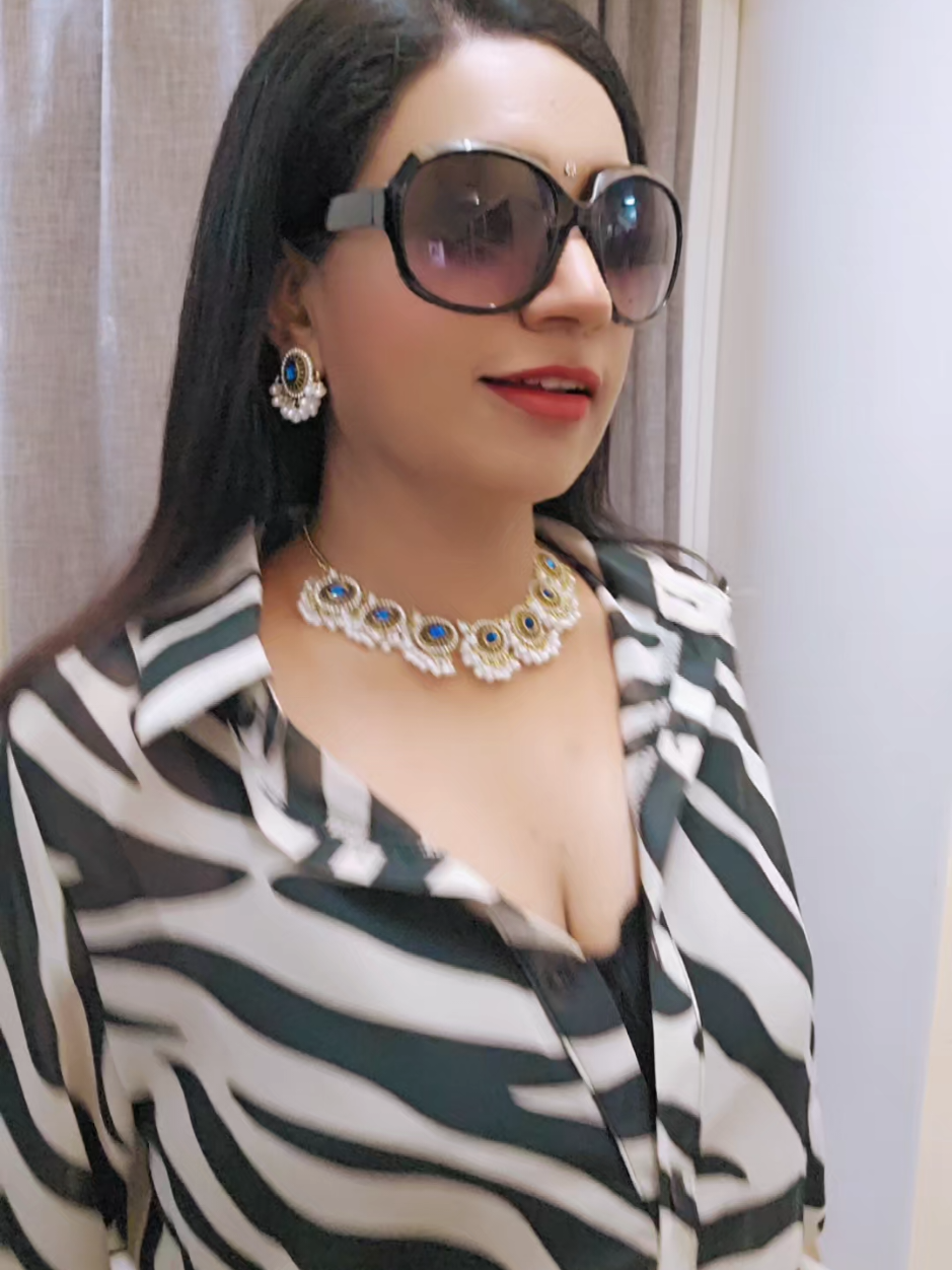 @Eswari Garg Official