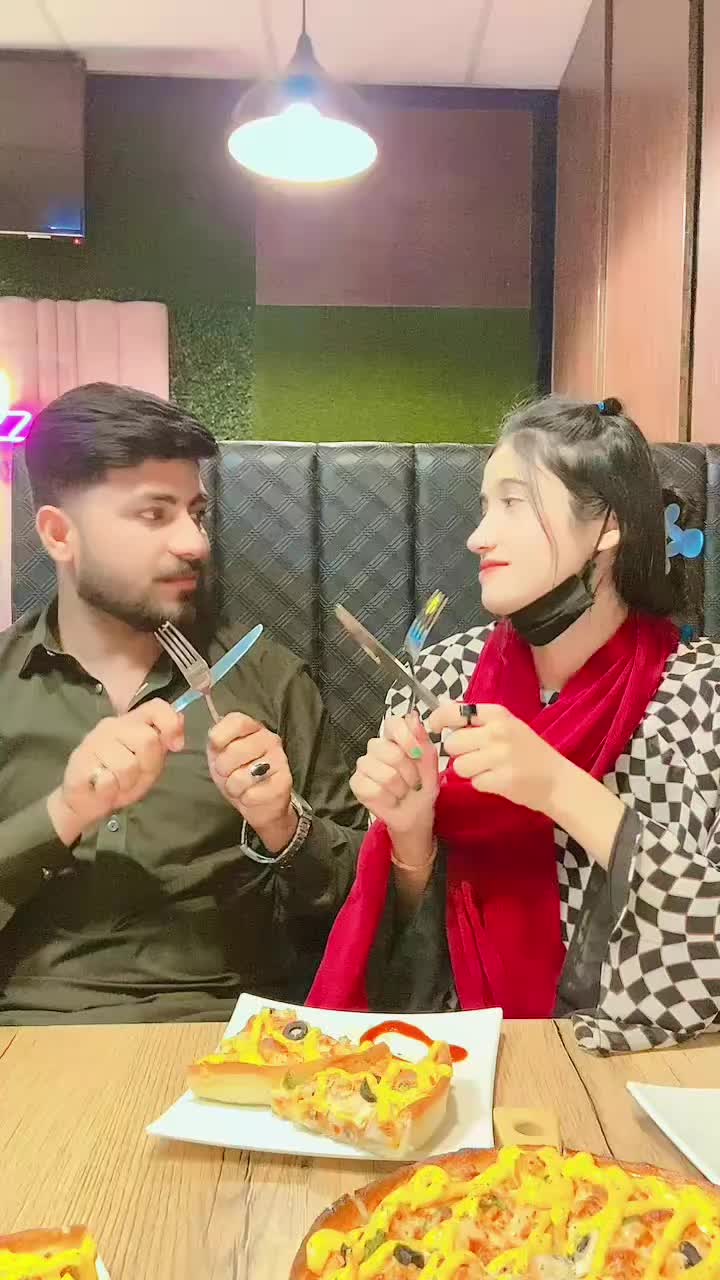 @👑عزیر~Pathan🤍🌼