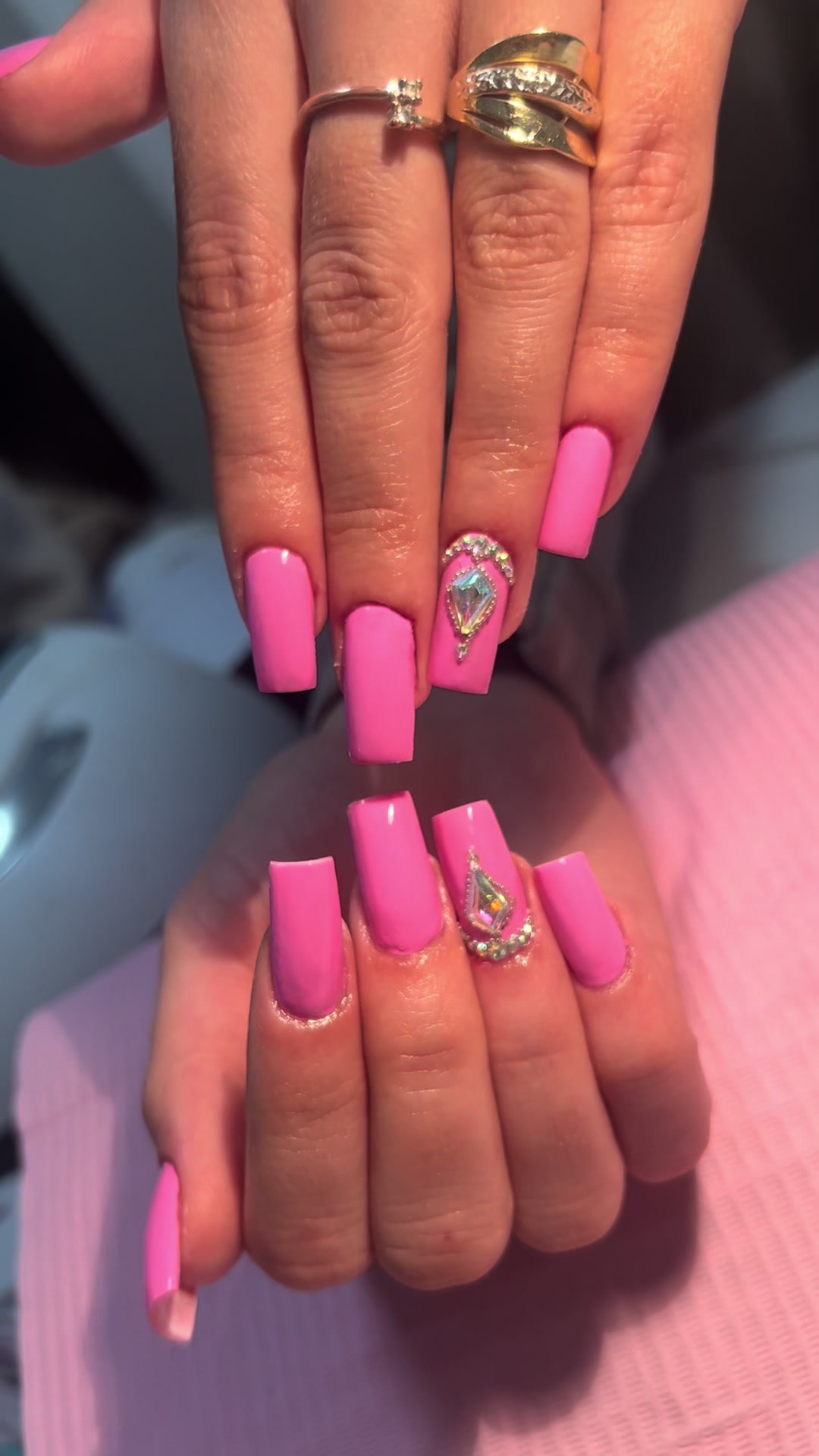@Nails_vil&aacute;g