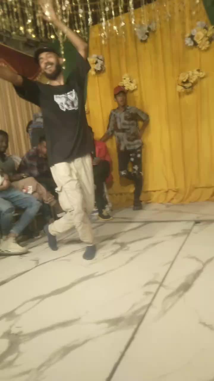 @Usama🤸🏃 Dancer