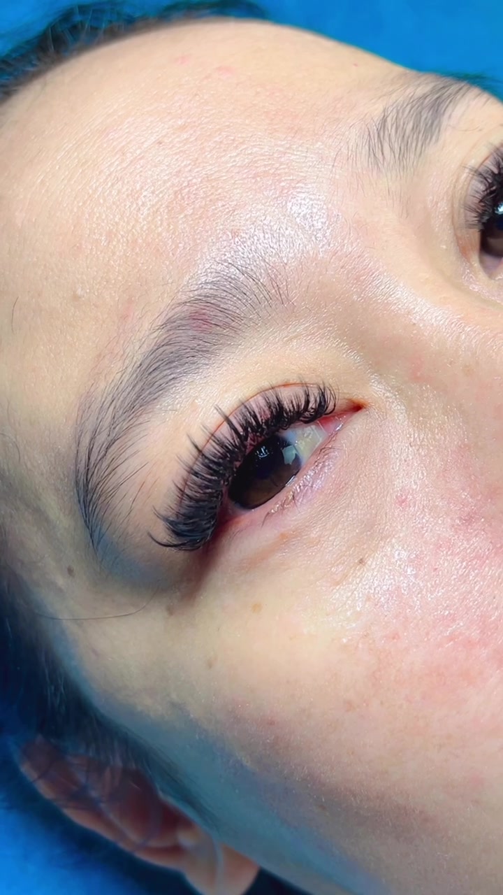 @Eyelash Lunar