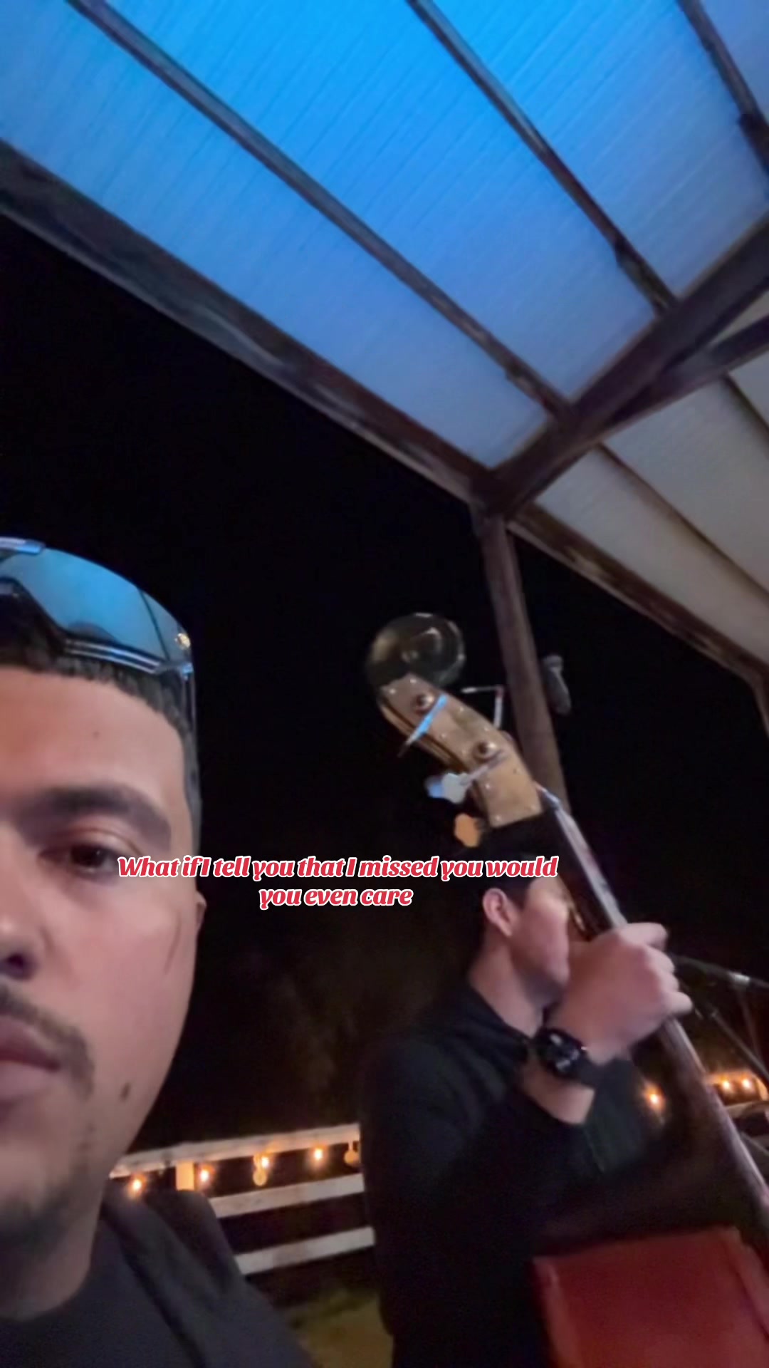 @🤳