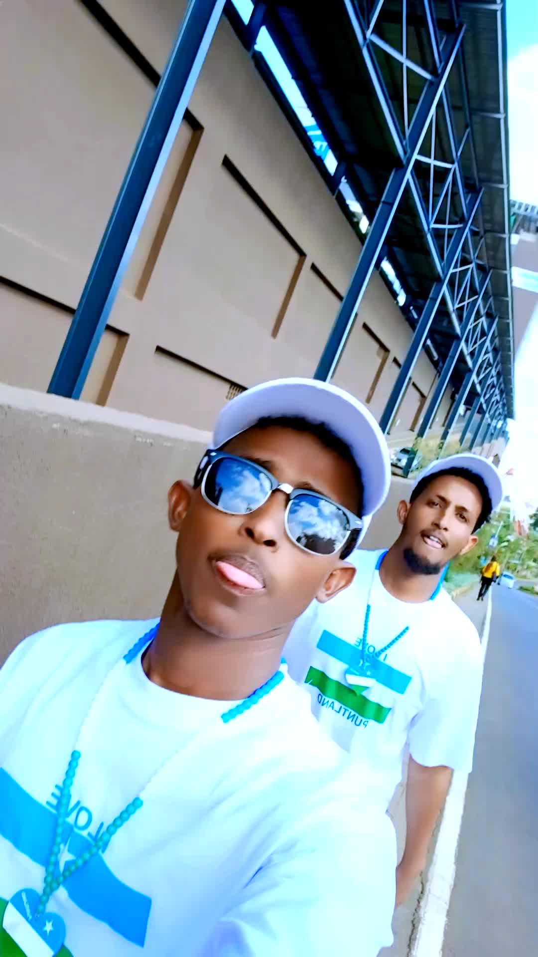 @PUNTLANDER🇸🇱🦁🫡