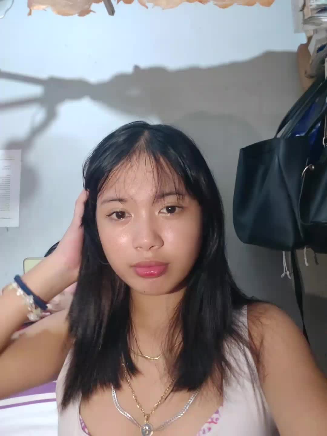 @whos_cai