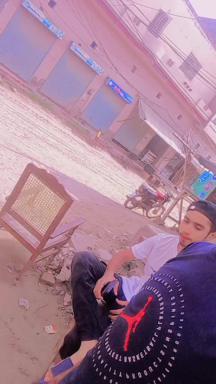 @Mera g