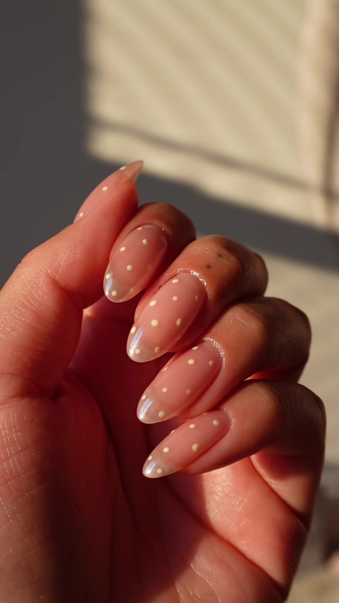 @Abouthernails