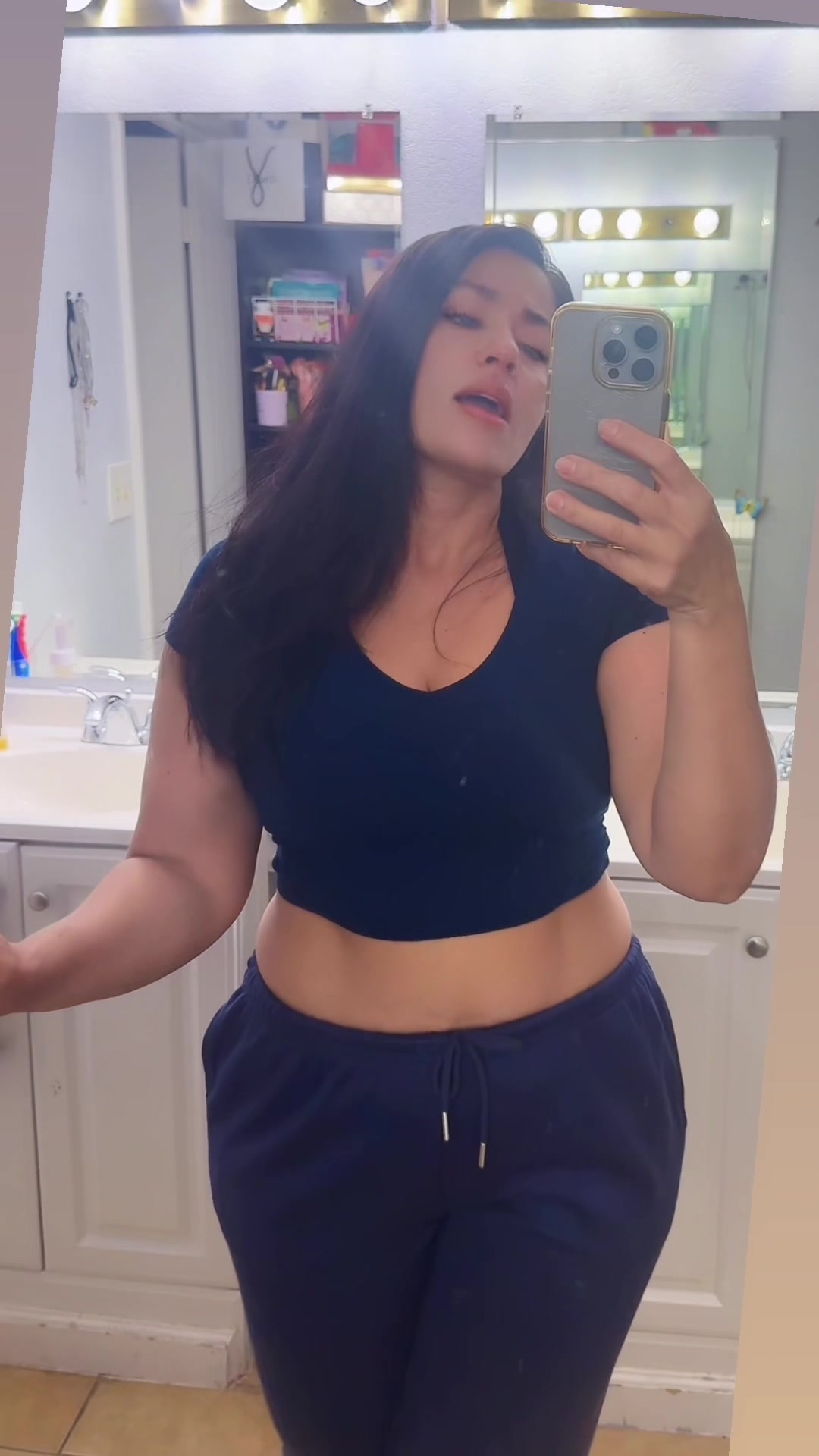 @MARIELA 👑🦋NAVARR♉️🦝🌵