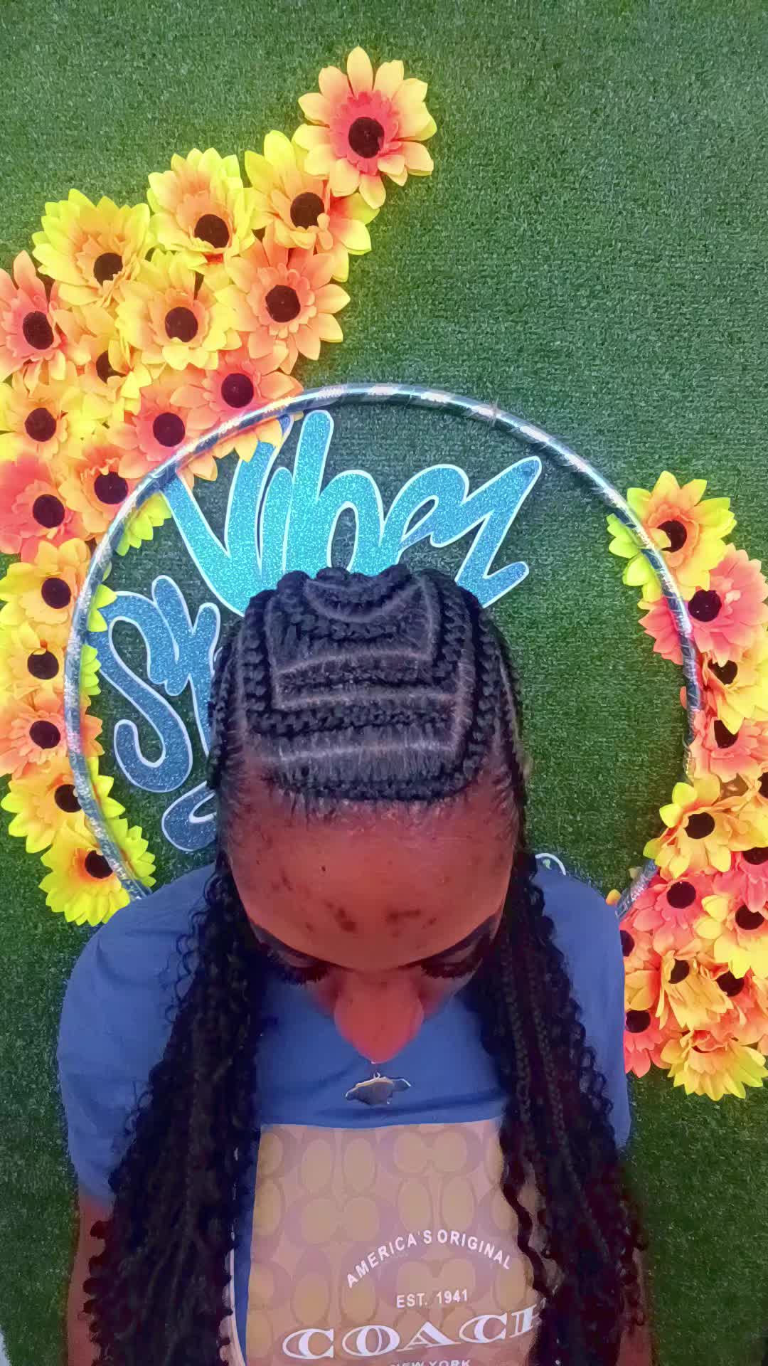 @TheVibezStylistNicole