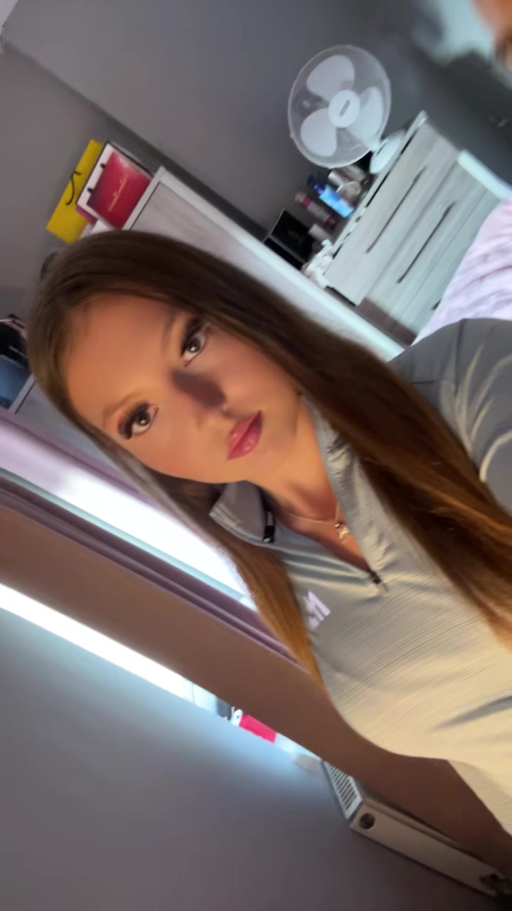 @Chloe_corbett