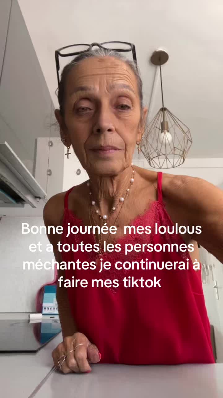 @&bull;𝓚𝓕&bull; La Mamie Majorette