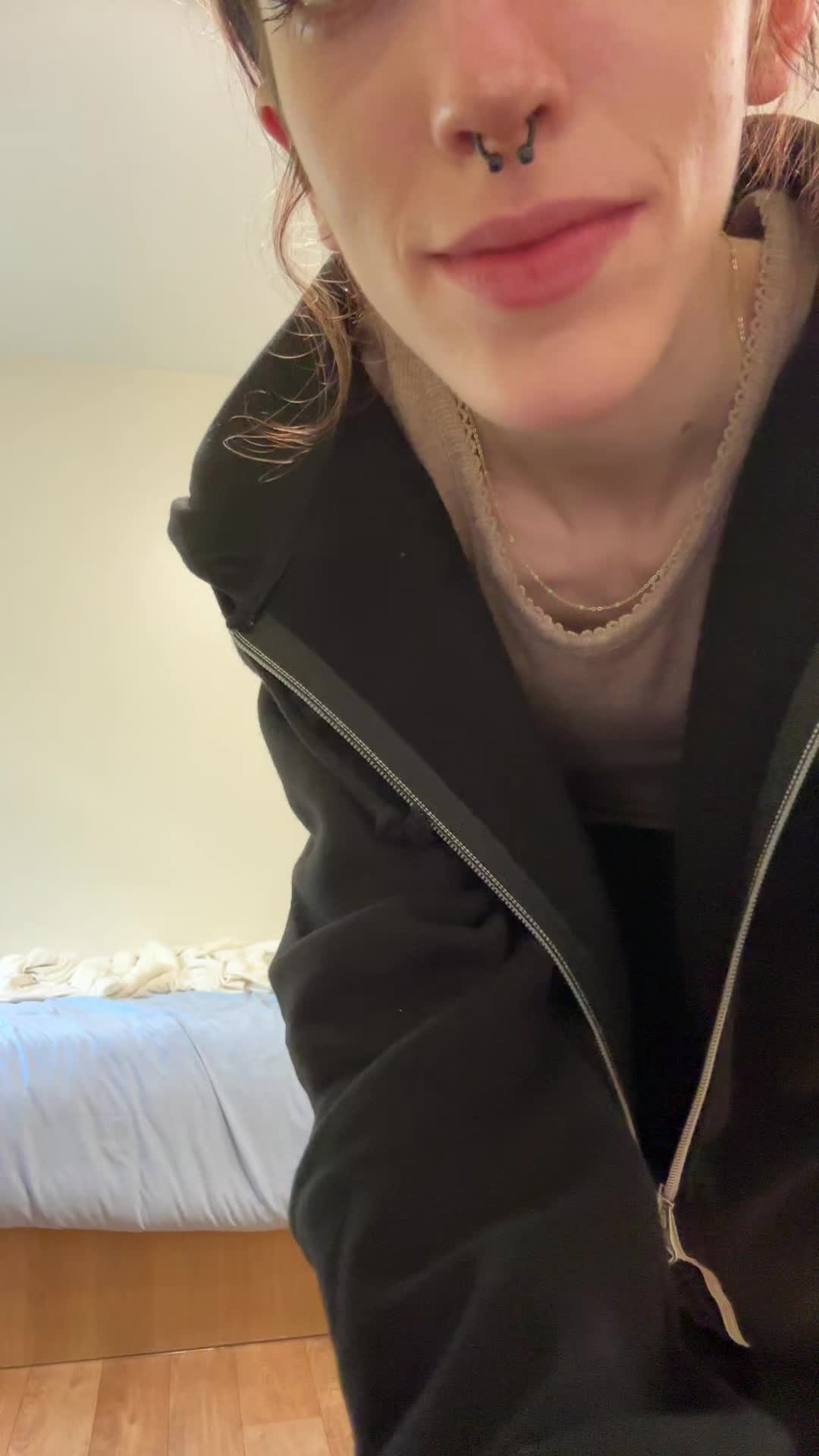 @🐼