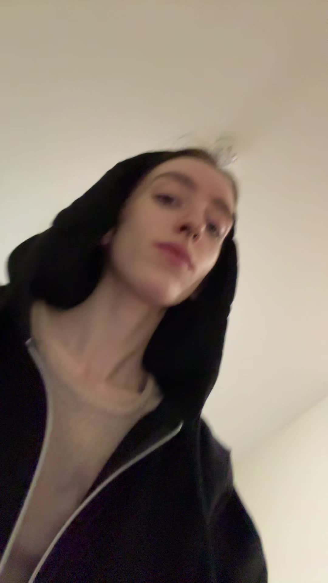 @🐼
