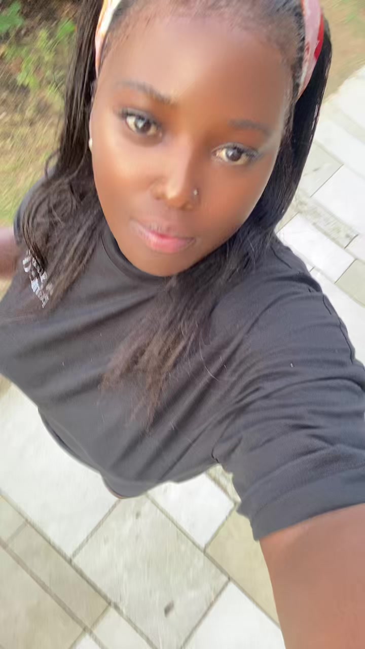 @CHARLOTTE LYF