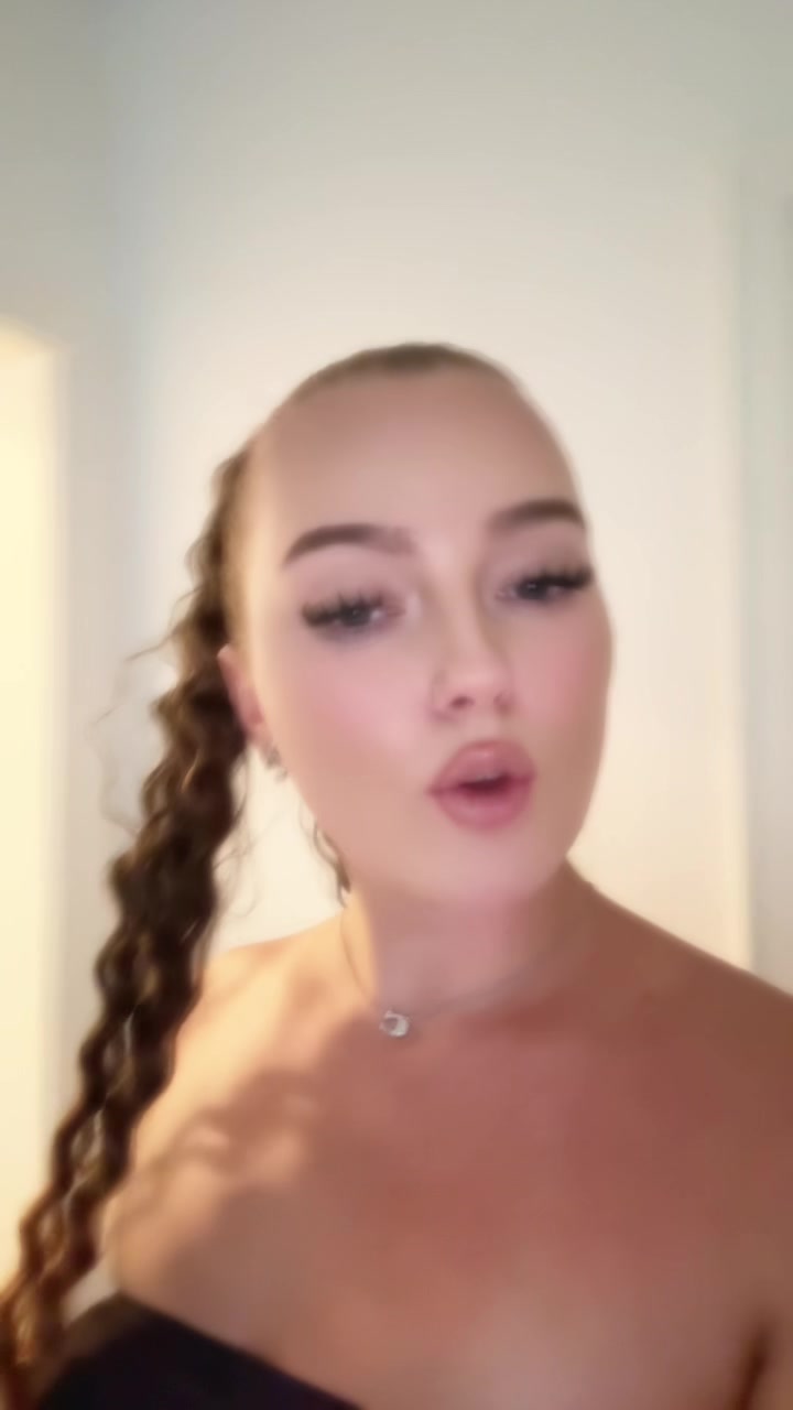 @shortynamecelina