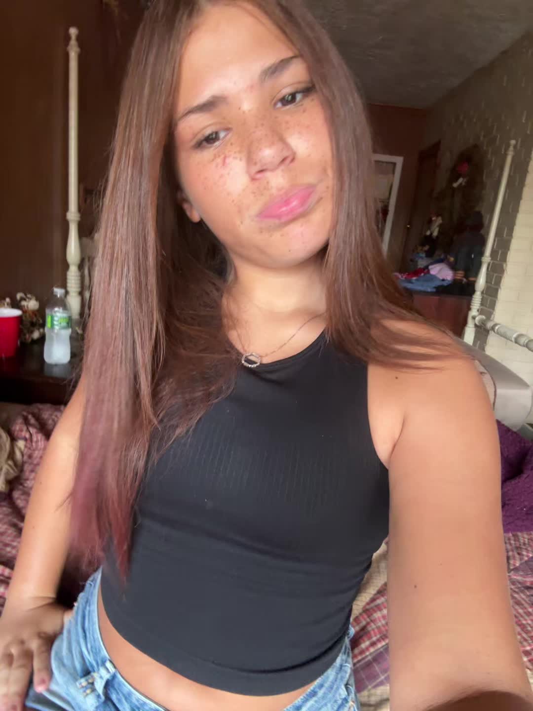 @🦄