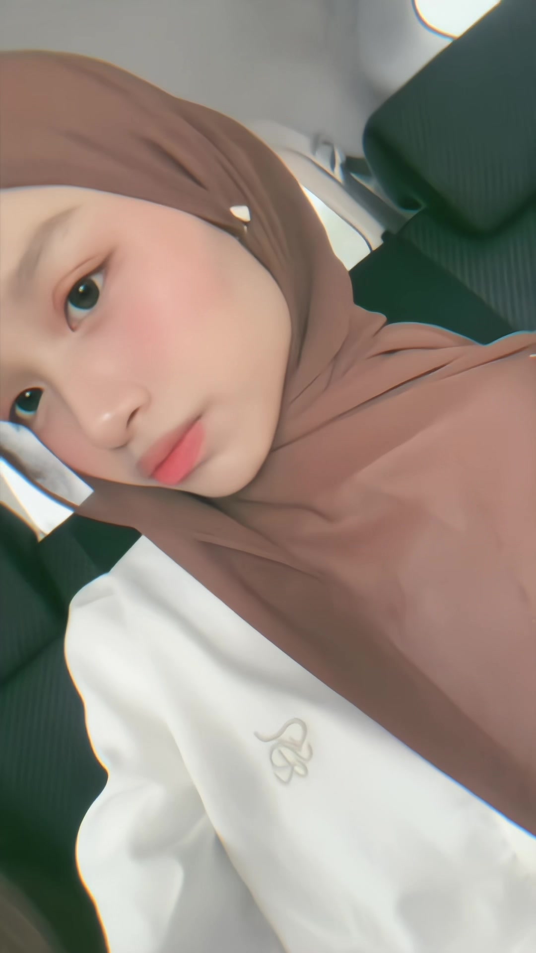 @𝐢𝐒𝐲𝐮𝐞𝐑𝐕𝐆٭