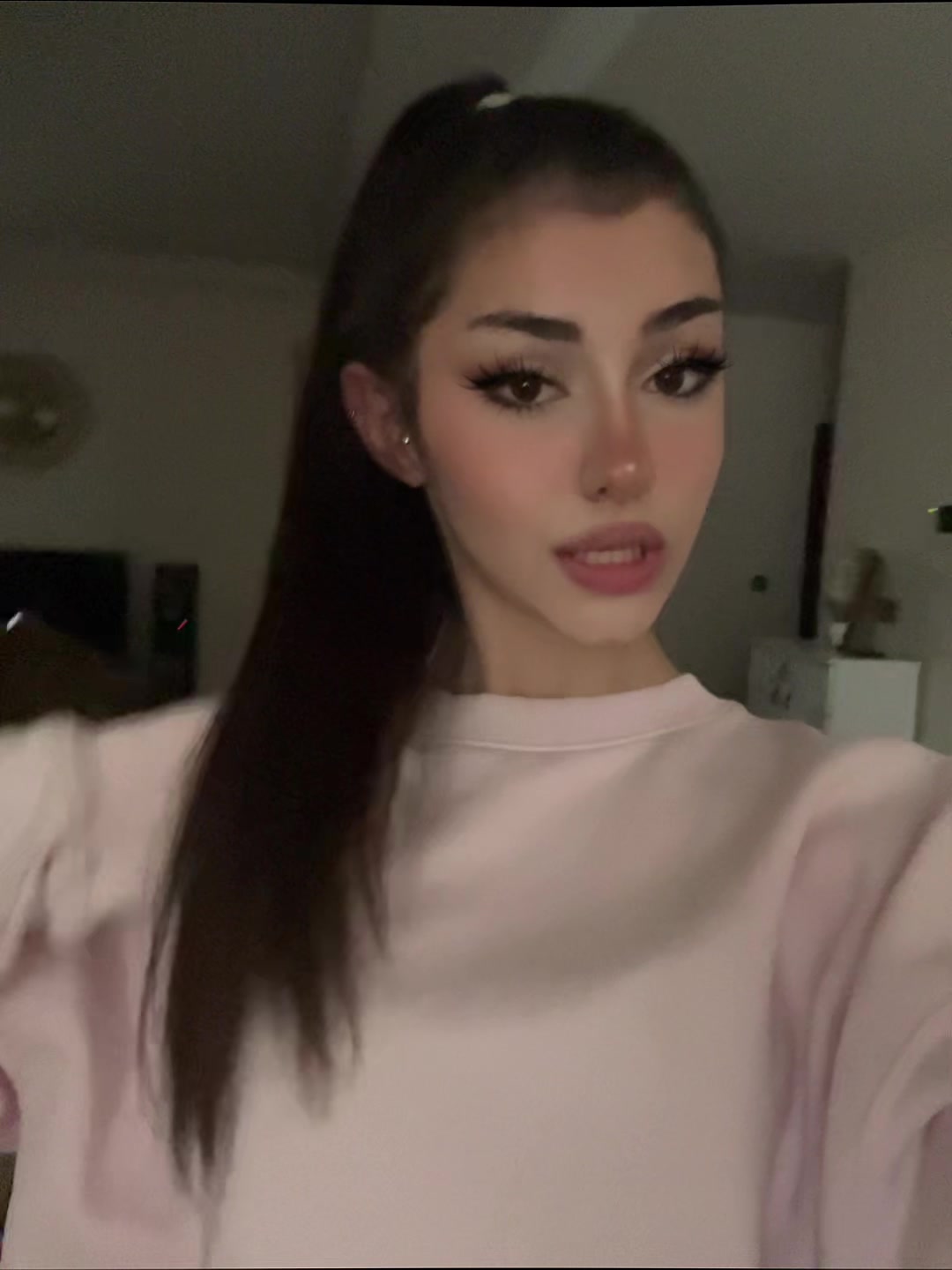 @_zhinawk8