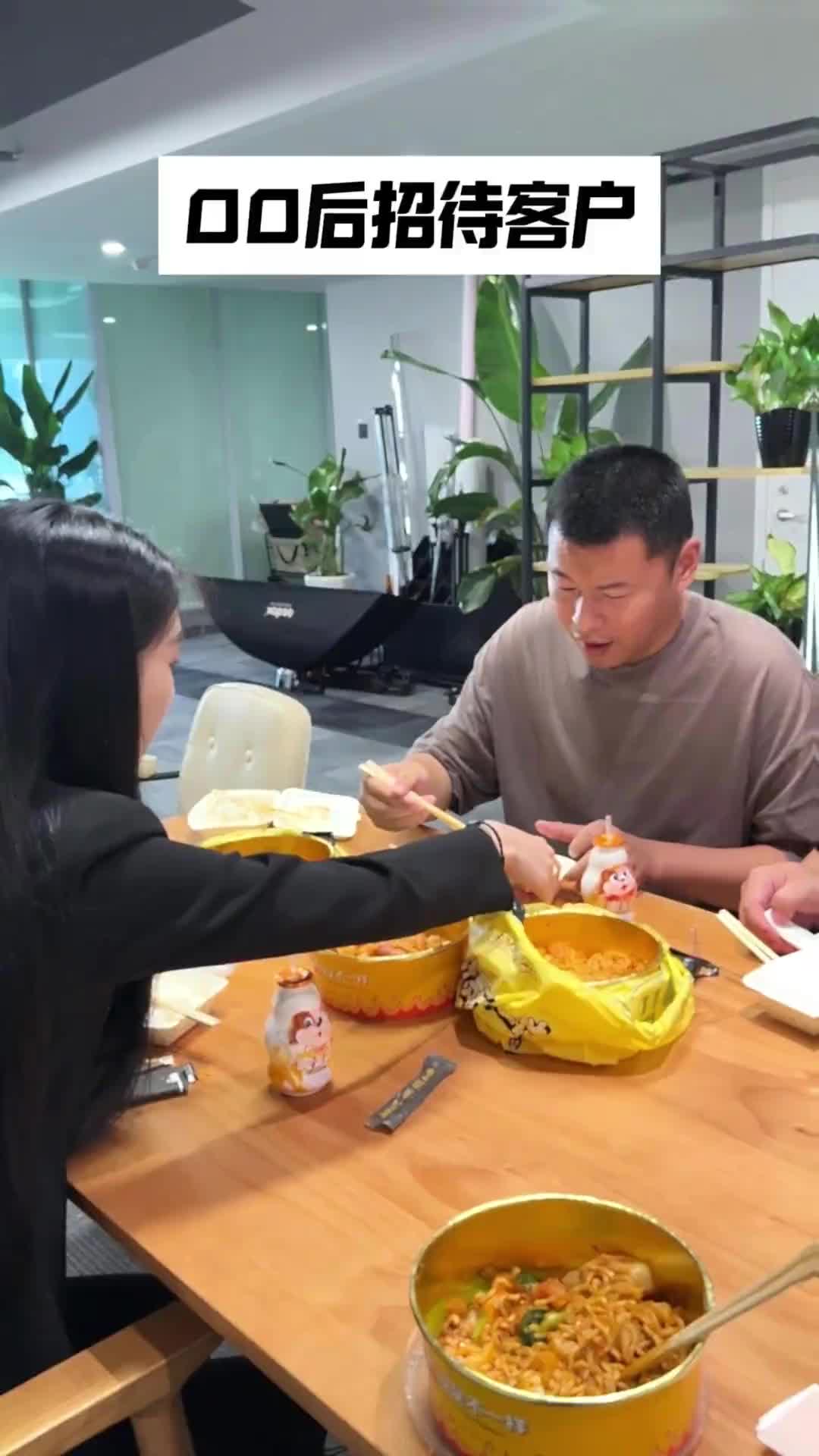 @钱万万