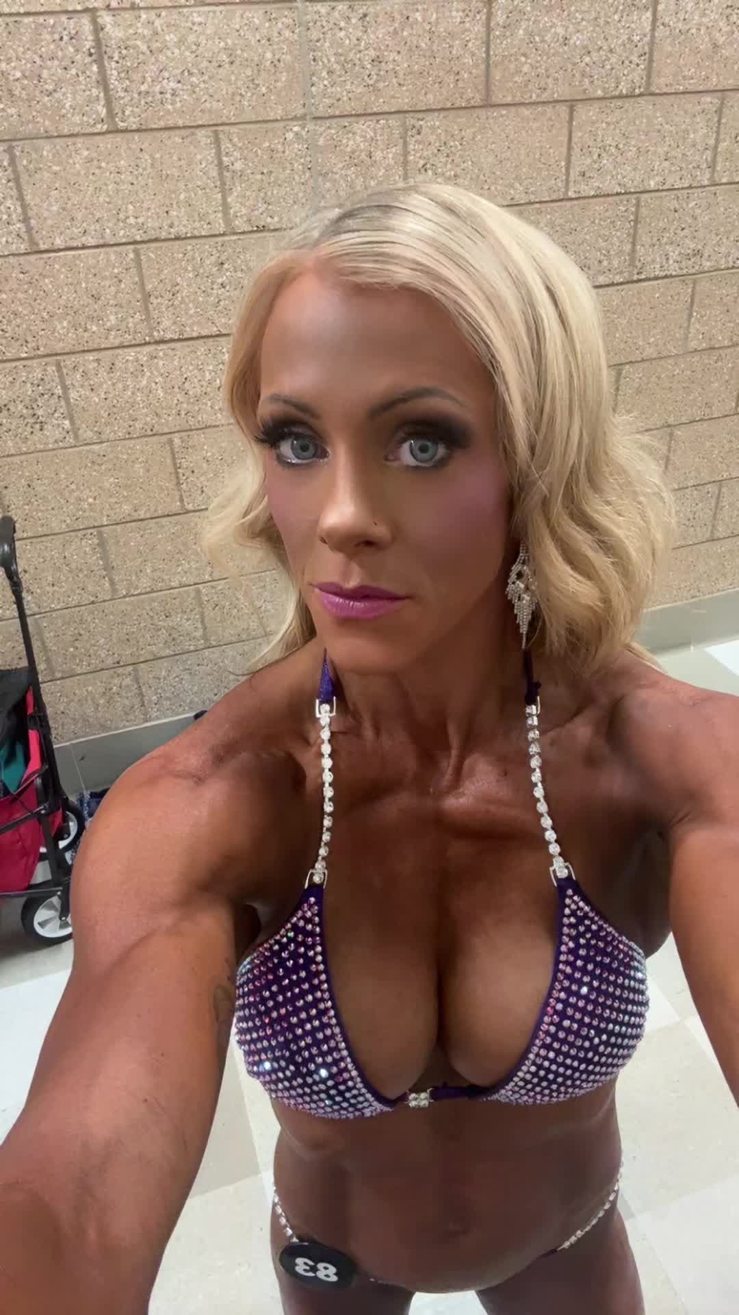 @Big_stac_bikini