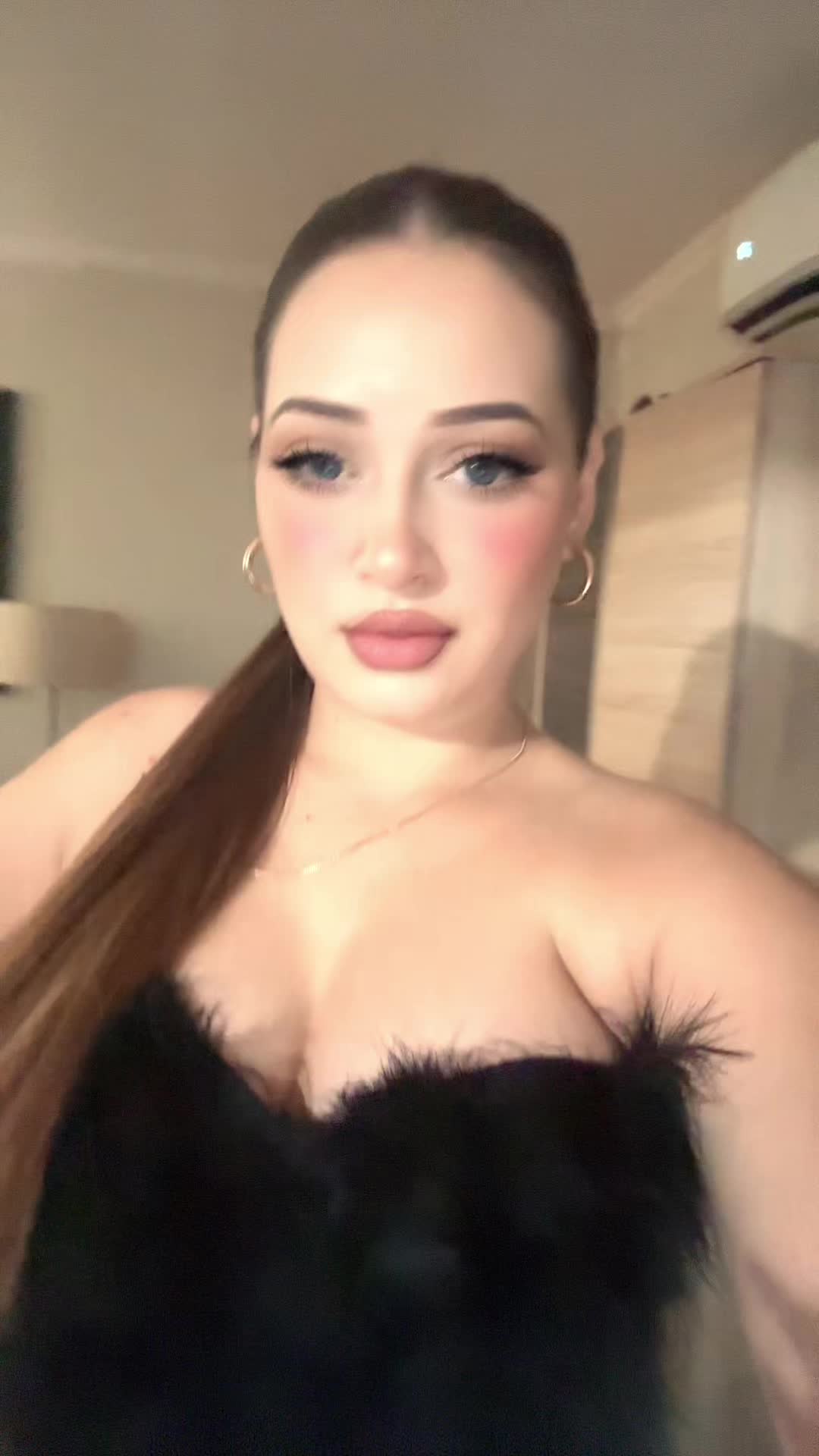 @𝐌𝐢𝐥𝐞𝐧𝐨𝐰𝐚𝐚📸