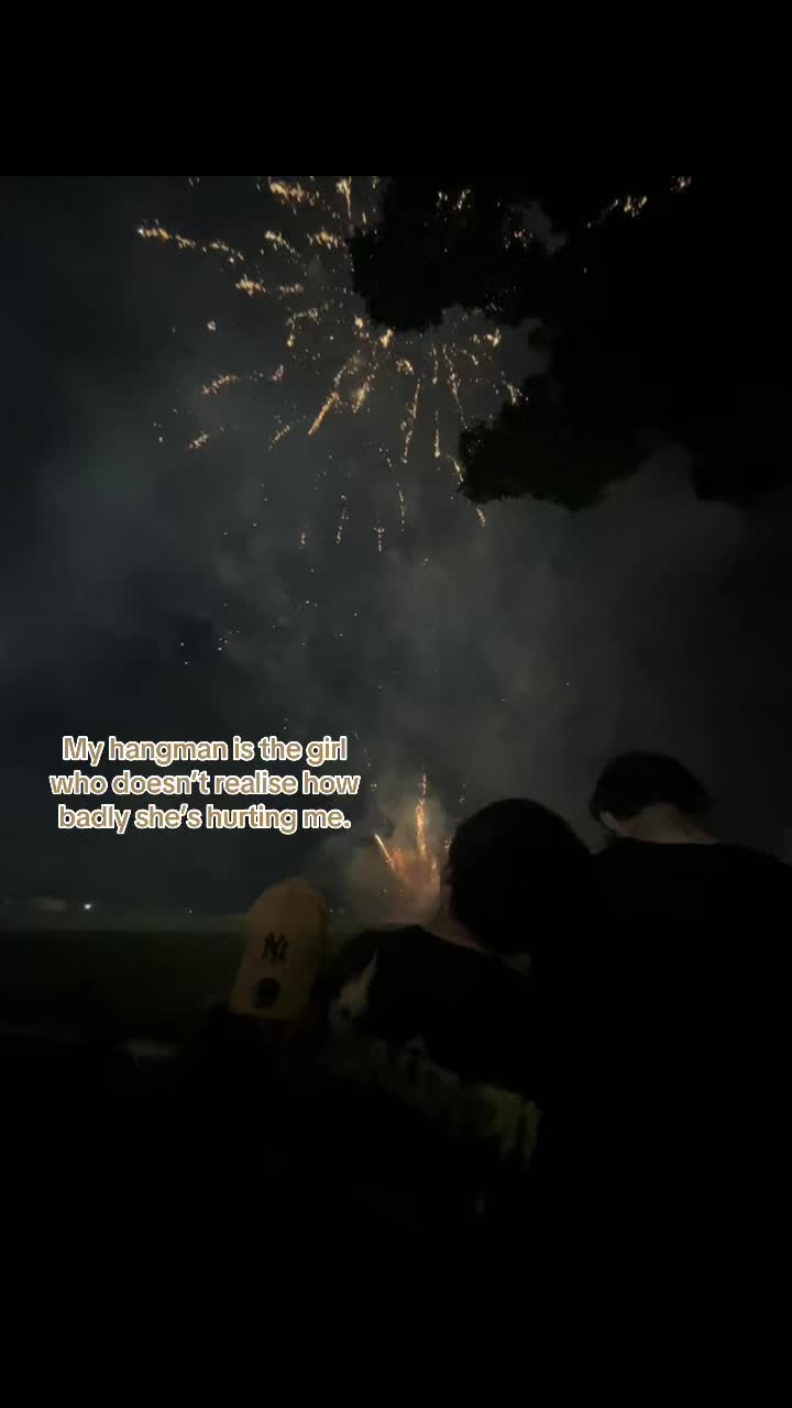 @༺☆༻
