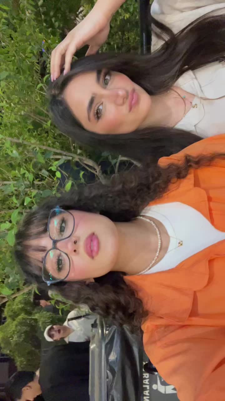 @iihelliyaa