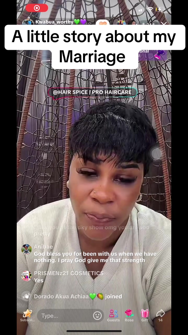 @Queen_Chris79