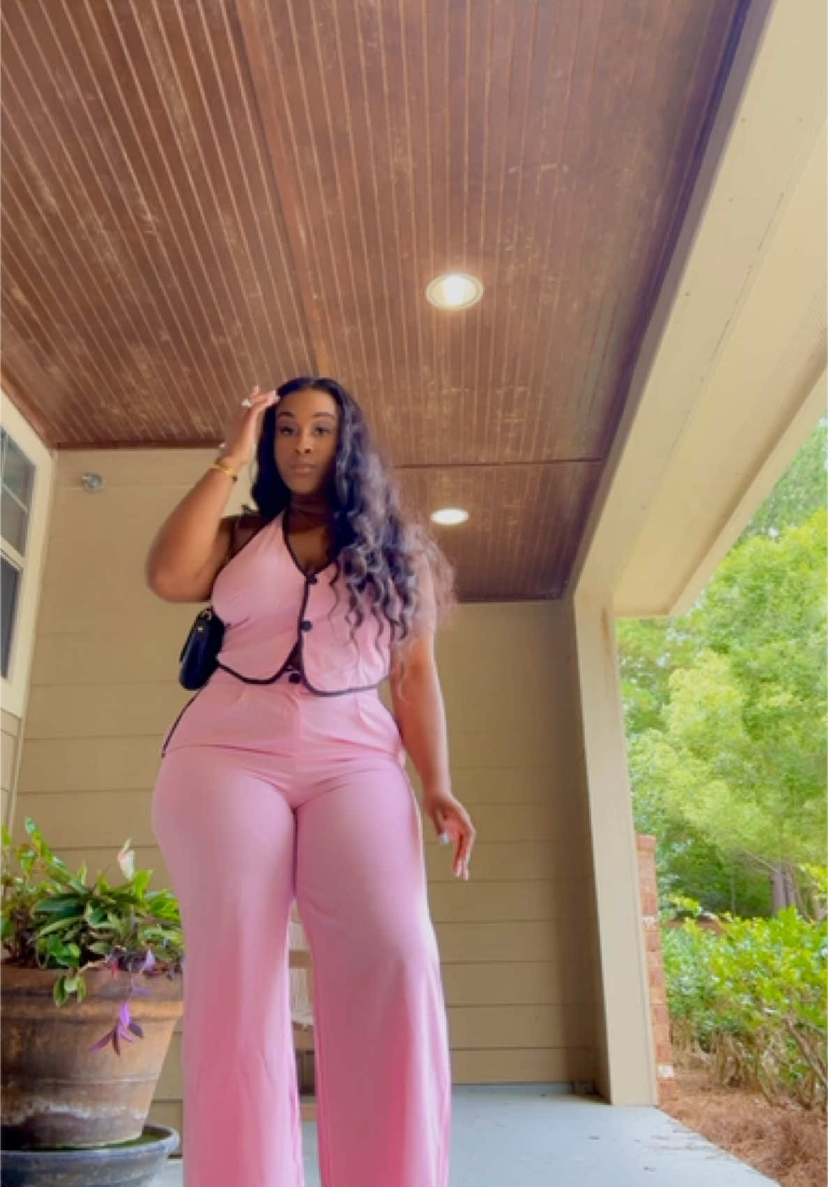 @Curvy_Nay