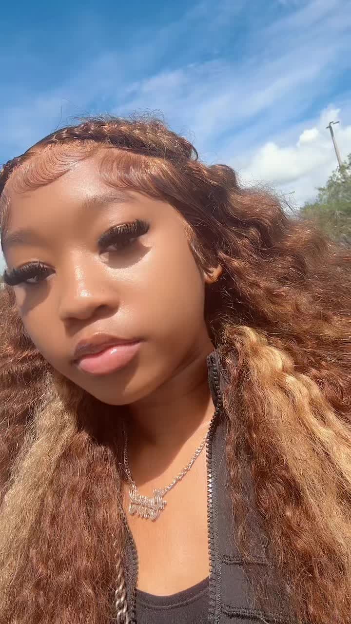 @Corriii