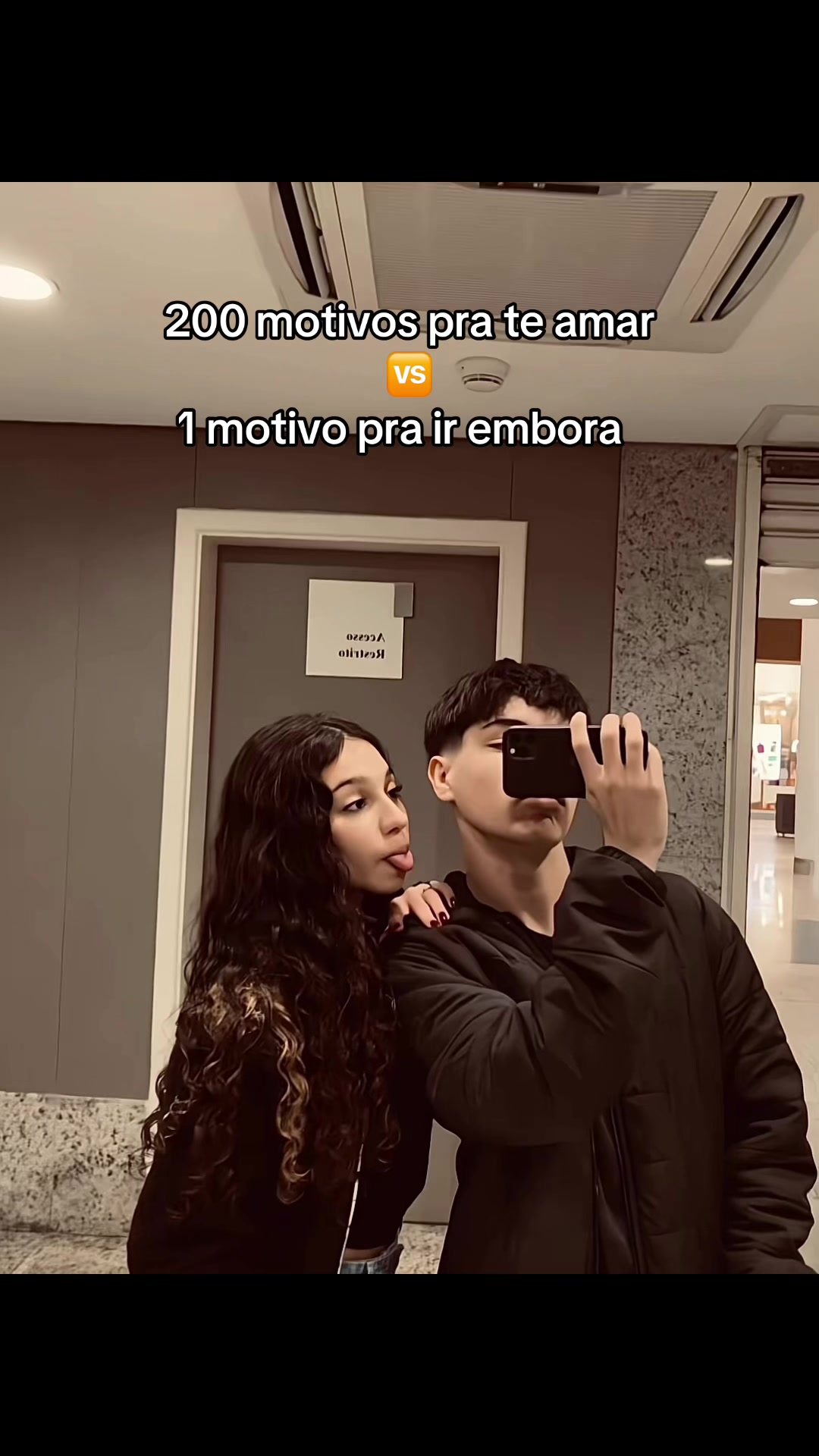 200 motivos pra te amar e 1 motivo pra | ☂︎︎ (@fx4_nyckzx)