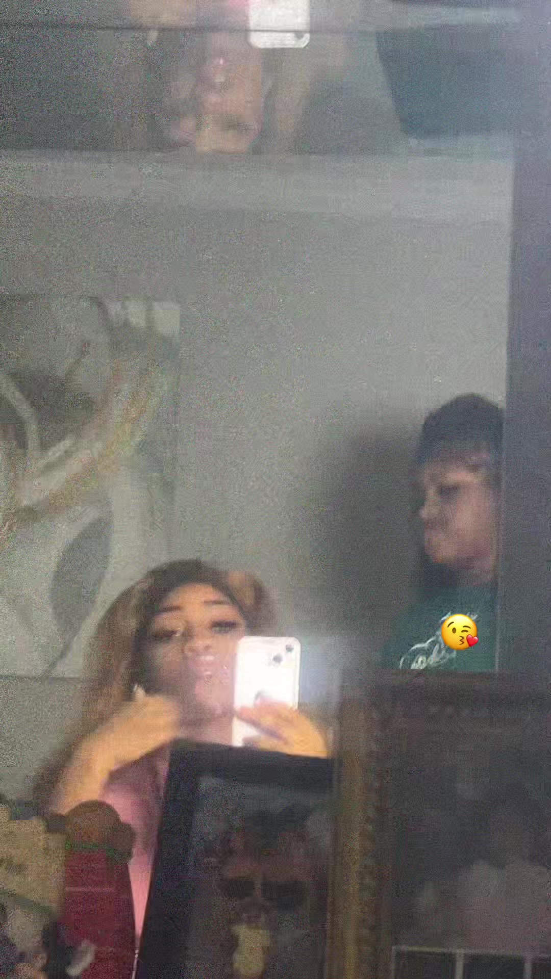 @leahdabrat💕