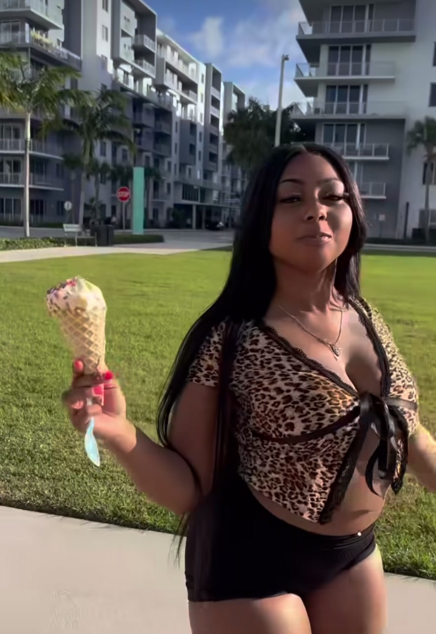 Kream Cheeks (@kreamcheeks4) - Urlebird