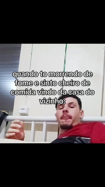 @꒼