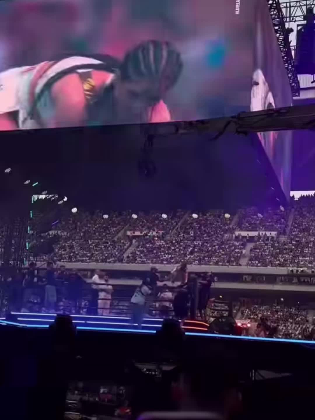 @&Aacute;ngel Guzm&aacute;n