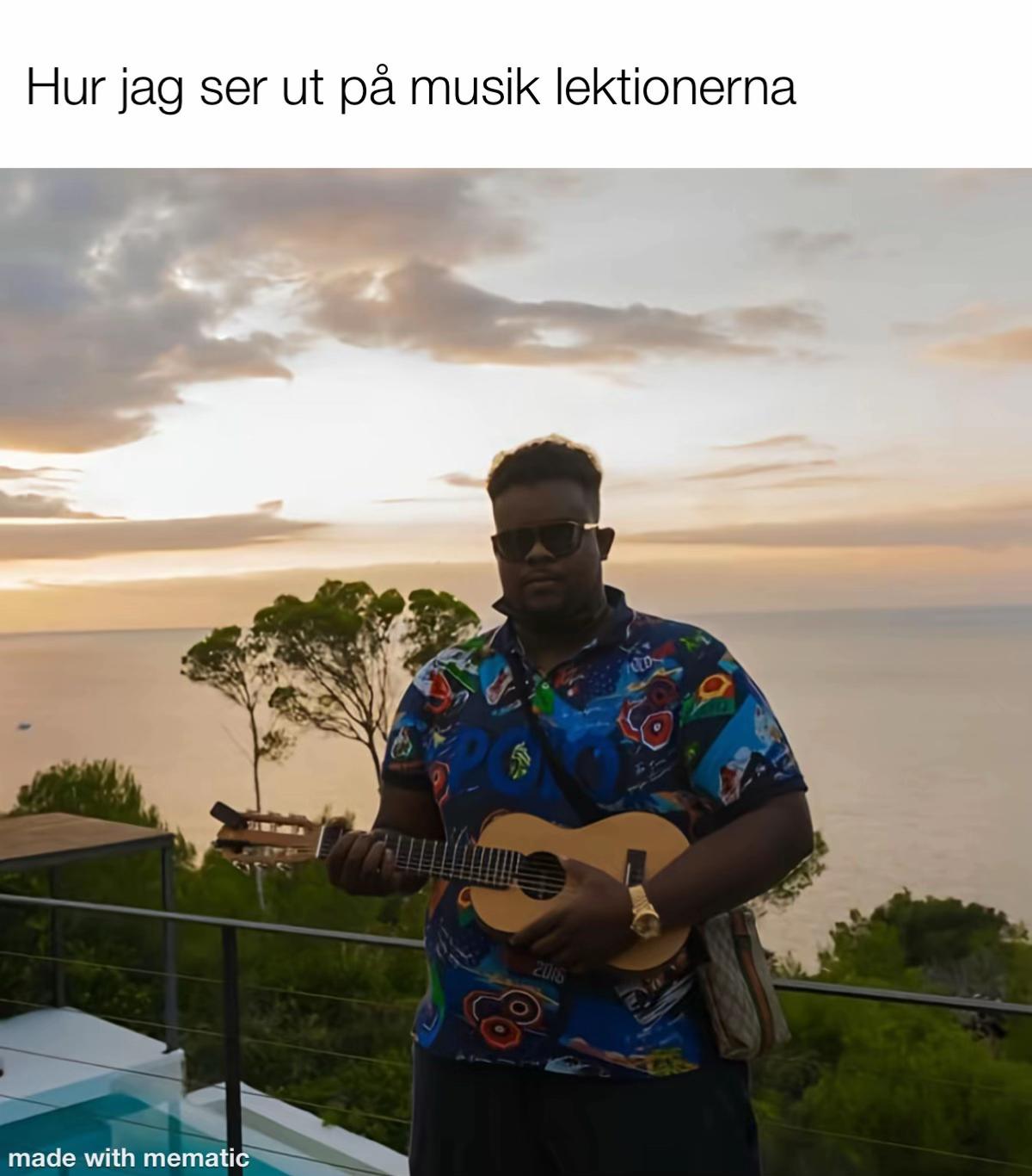 @✌️