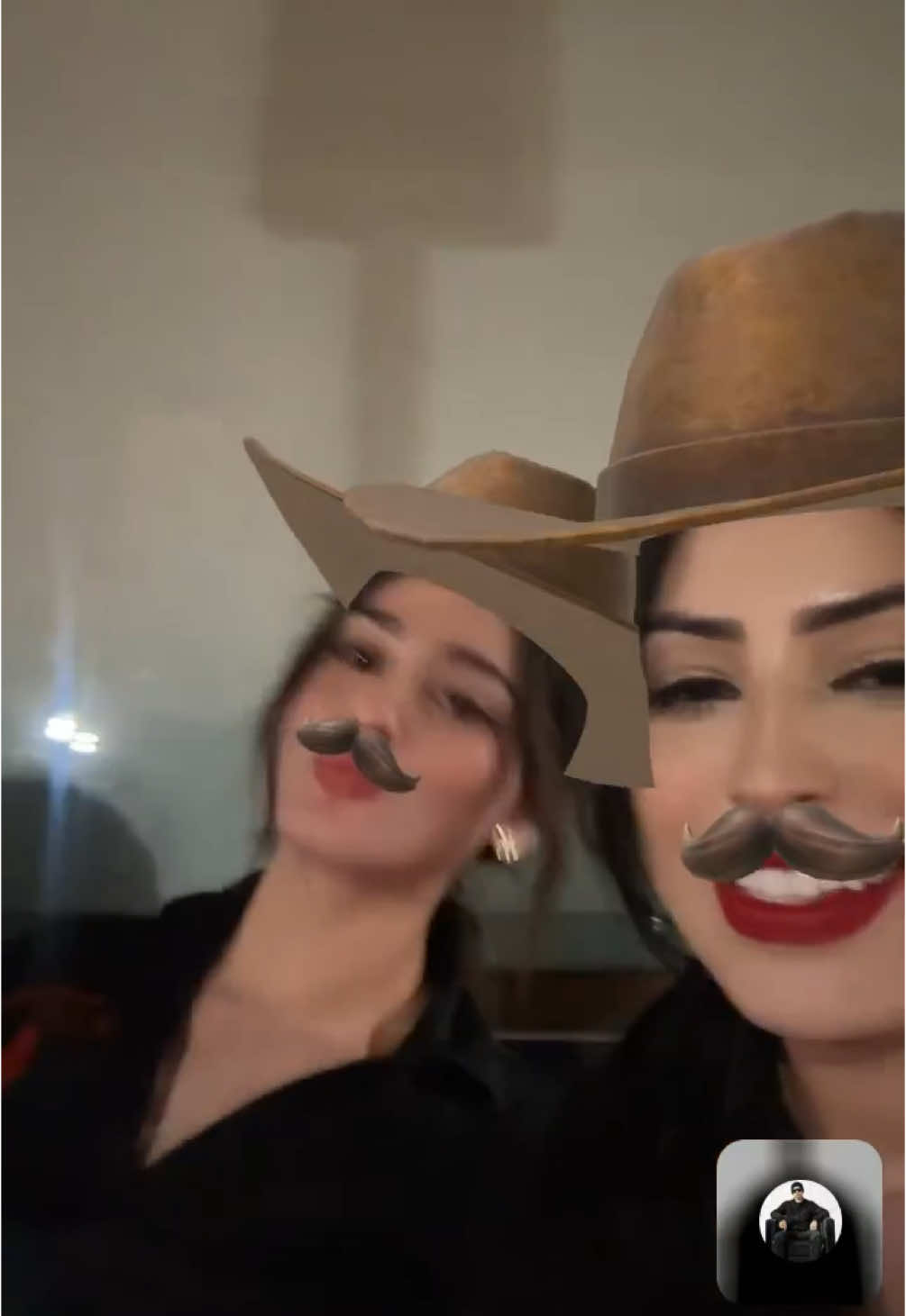 @𝓡𝓸𝓼𝓲𝓮 𝓜𝓲𝔁𝔁 ❤️