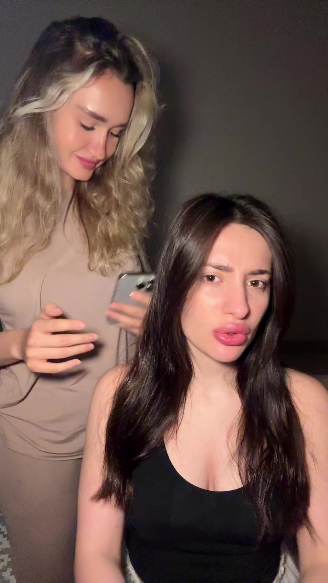 @Tina_corz
