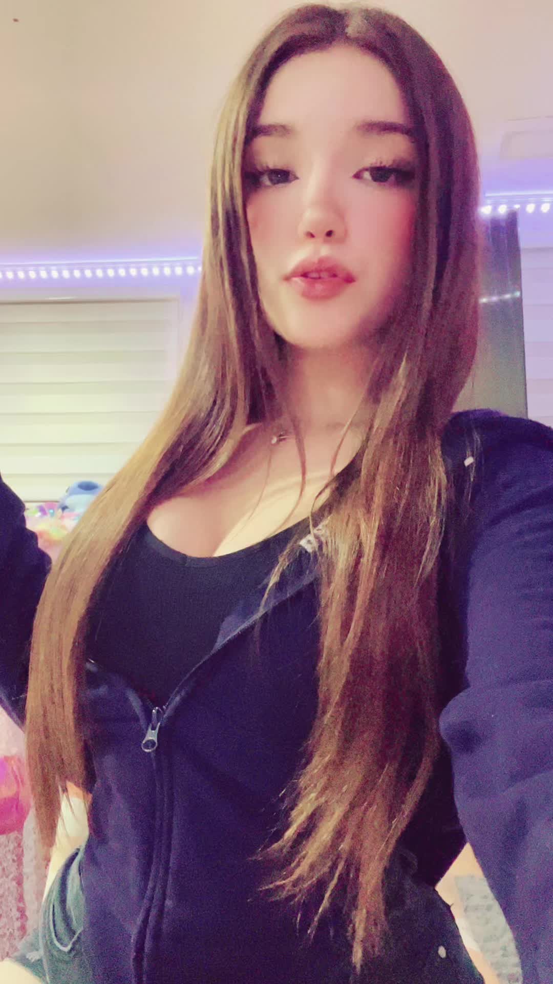 @𝑵𝒂𝒕𝒂𝒔𝒉𝒂𝑽𝒂𝒍𝒆𝒔𝒌𝒂👑