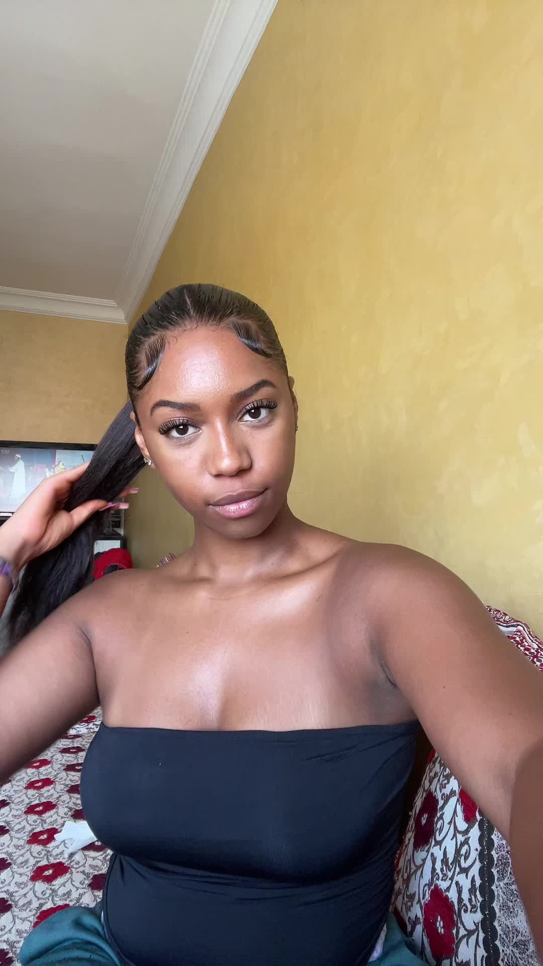 @baddie.chaki